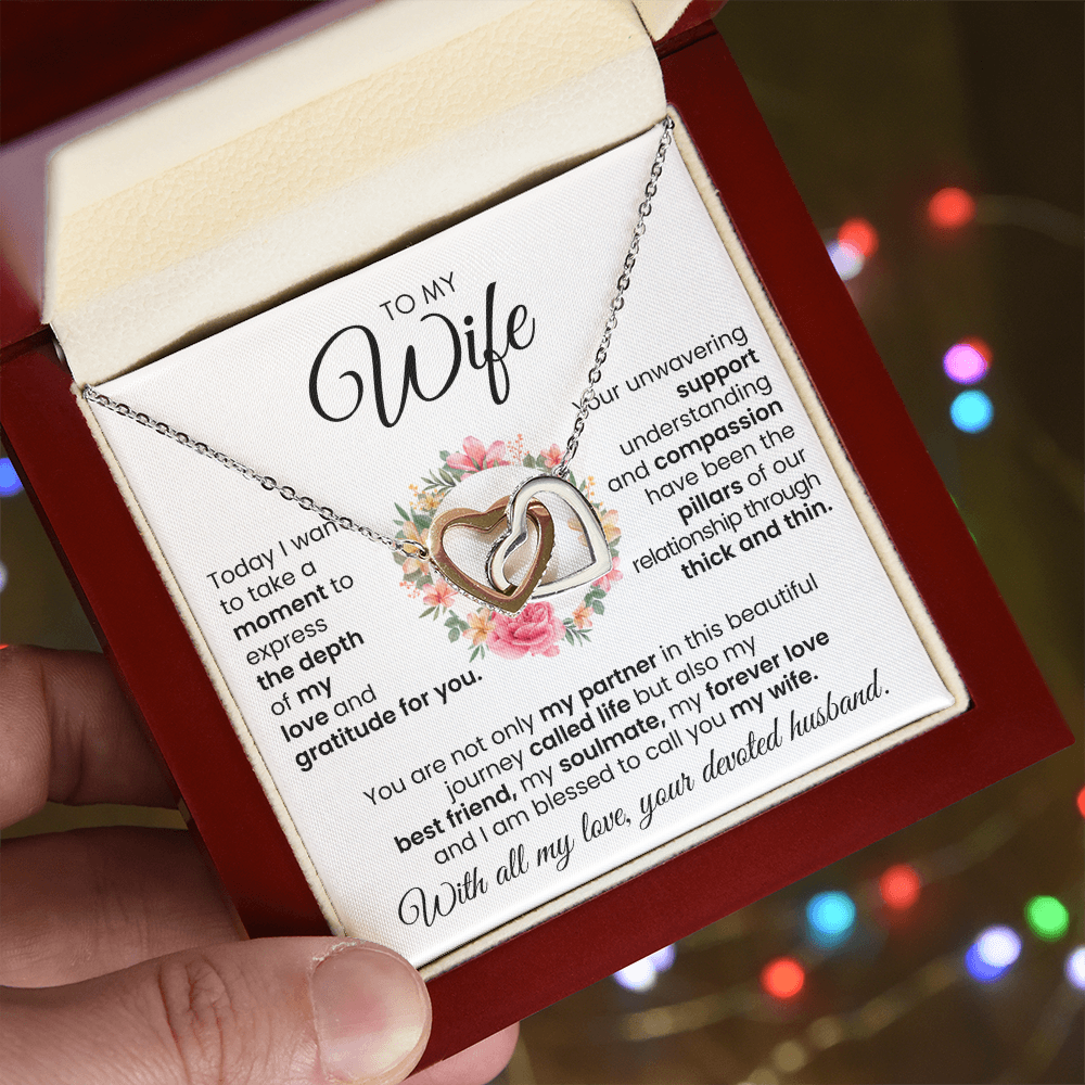 To My Wife My  Best Friend My Soulmate My Forever Love Interlocking Hearts Necklace