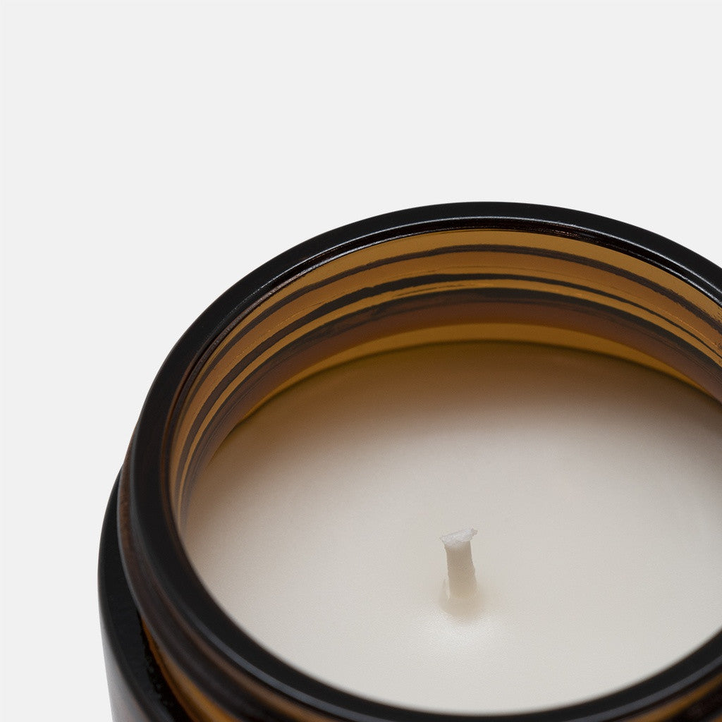 Smells Like Summer in the Hamptons 9 Ounce Amber Jar Candle